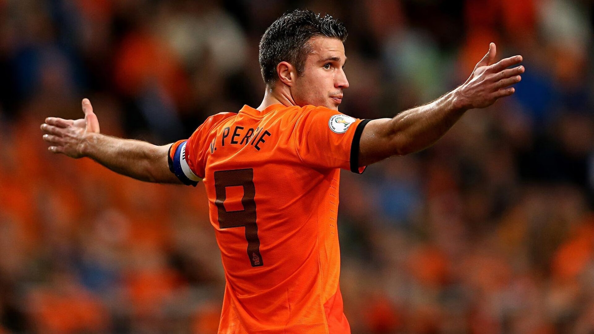 “青少年足球赛事覆盖范围不断扩大，基层足球氛围浓厚”，青少年足球比赛