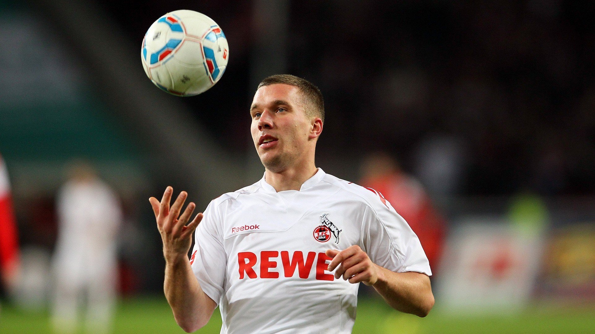 巴塞罗那战术调整收获理想效果，巴塞罗那打法